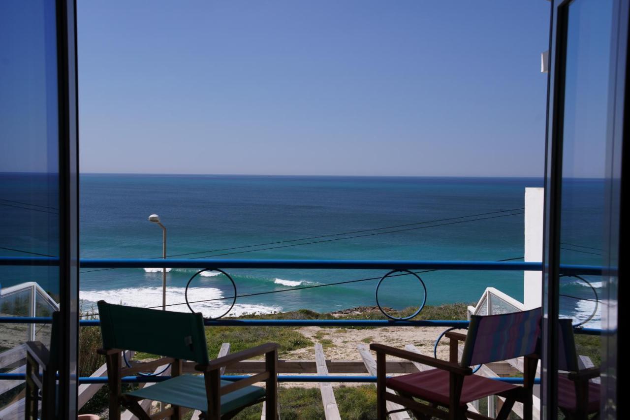 Chill In Ericeira Surf House Hostel Exterior photo